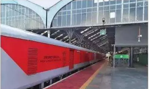 सुबह 5 बजे से दोपहर 2 बजे तक चलने वाली ट्रेनें: बुकिंग शेड्यूल रात 9 बजे