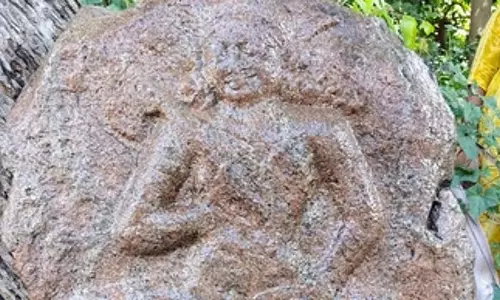 Tamil Nadu : विल्लुपुरम के निकट चंडीकेश्वर की उभरी हुई मूर्ति मिली