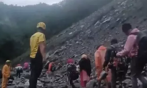 अमरनाथ यात्रा के लिए दूसरा जत्था रवाना, तीर्थयात्रियों ने सुरक्षा व्यवस्था के लिए सरकार की तारीफ की अमरनाथ यात्रा के लिए दूसरा जत्था रवाना, तीर्थयात्रियों ने सुरक्षा व्यवस्था के लिए सरकार की तारीफ की