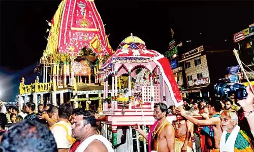 Odisha : महालक्ष्मी जो नंदीघोष रथ को लात मारकर चली गई