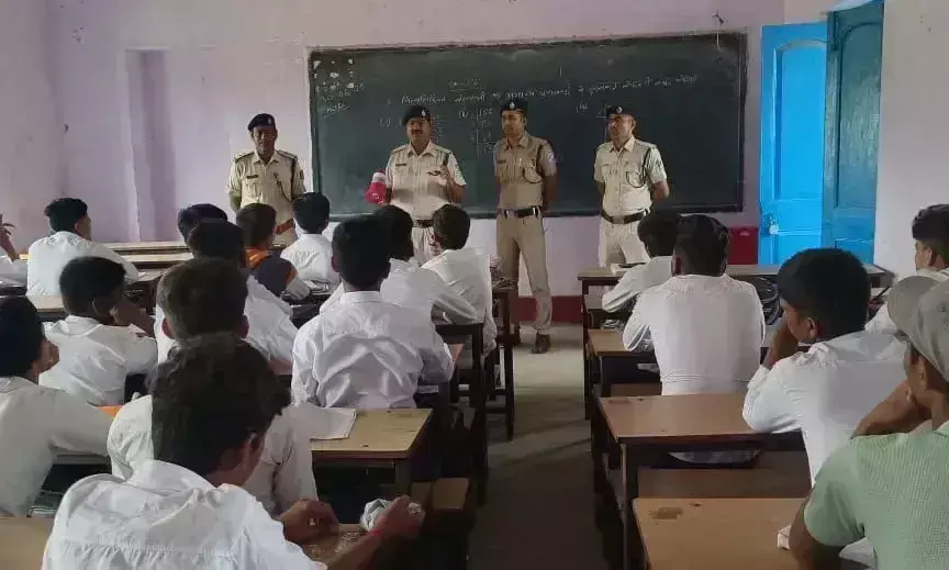 Bhagalpur: यात्रा के दौरान सुरक्षा के लिए आरपीएफ का विशेष अभियान