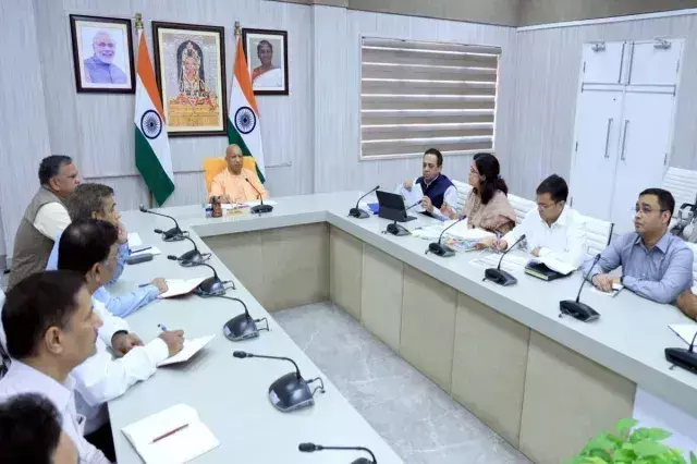 Lucknow: कैबिनेट बैठक आज, मकान के साथ दुकान को मिलेगी मंजूरी