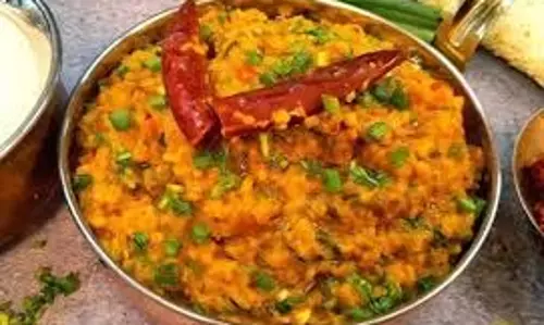 Masala Sooji Khichdi Recipe: नाश्ते के लिए परफेक्ट मसाला सूजी खिचड़ी मिनटों में होगी तैयार, जानें रेसिपी Masala Sooji Khichdi Recipe: नाश्ते के लिए परफेक्ट मसाला सूजी खिचड़ी मिनटों में होगी तैयार, जानें रेसिपी