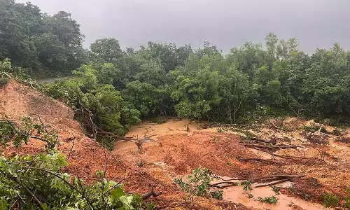 Karwar : कोडासल्ली बांध संपर्क मार्ग पर भूस्खलन