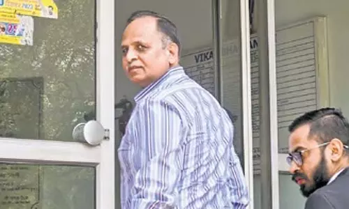 ईडी ने पीएमएलए मामले में पूर्व मंत्री सत्येंद्र जैन से की पूछताछ ईडी ने पीएमएलए मामले में पूर्व मंत्री सत्येंद्र जैन से की पूछताछ