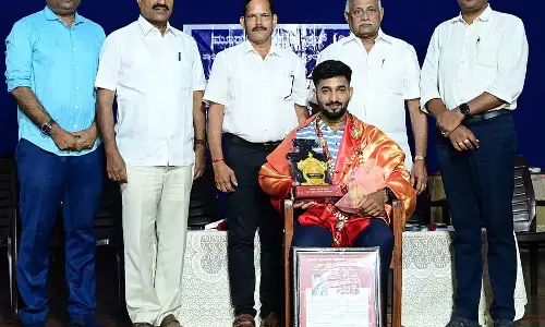 Karnataka : विधायक उमानाथ को मूडबिद्री पत्रिका भवन के लिए 25 लाख का अनुदान मिलेगा Karnataka : विधायक उमानाथ को मूडबिद्री पत्रिका भवन के लिए 25 लाख का अनुदान मिलेगा