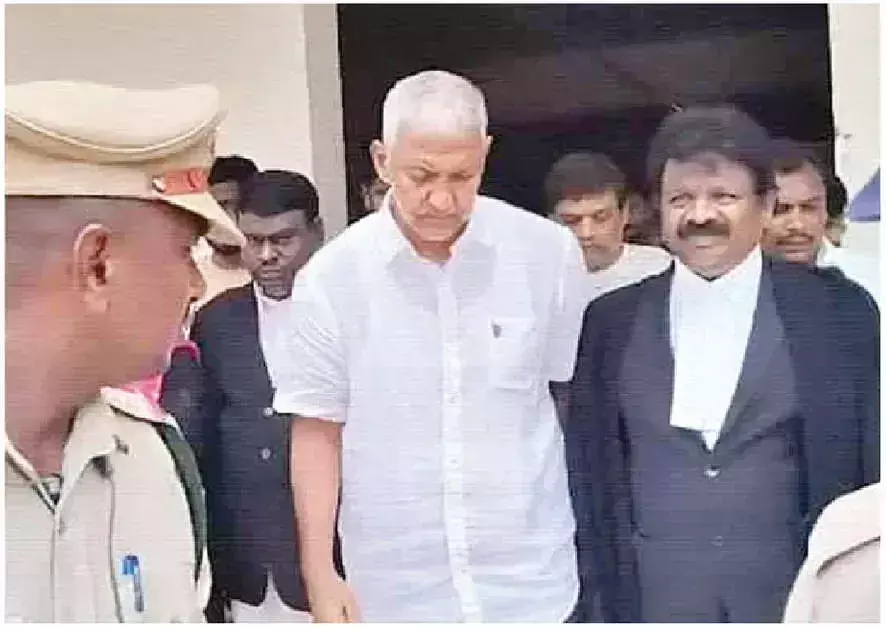 Andhra: YSRCP के पूर्व विधायक वामसी जमानत पर रिहा