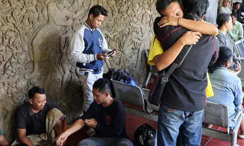 Jakarta : बाली द्वीप के पास यात्री नौका डूबी, 4 मरे, 30 से अधिक लापता