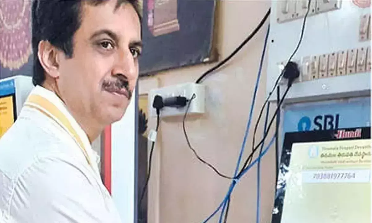 SBI ने तिरुमाला में लड्डू खरीद के लिए स्वयं-कियोस्क का उद्घाटन किया SBI ने तिरुमाला में लड्डू खरीद के लिए स्वयं-कियोस्क का उद्घाटन किया
