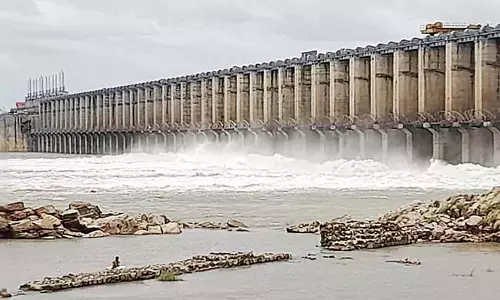 Andhra : कृष्णा बेसिन के जलाशयों में पानी भर गया
