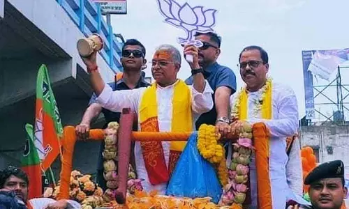 BJP नेता दिलीप घोष ने दुर्गापुर में डमरू बजाया, कहा- लोगों को जगाने का समय आ गया