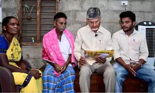 Andhra : सीएम चंद्रबाबू का थिम्माराजूपल्ली में डोर-टू-डोर अभियान