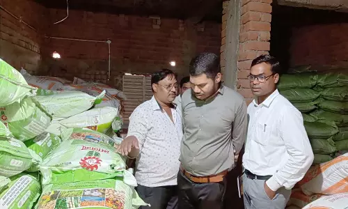 सरकार ने किसानों से शीघ्र खाद-बीज के उठाव की अपील की