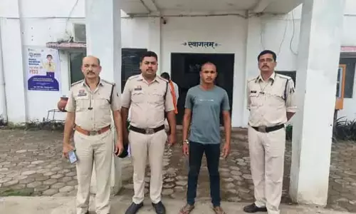 उपसरपंच ने किया रेप, अकेली थी लड़की, हत्या की धमकी देकर किया हैवानियत