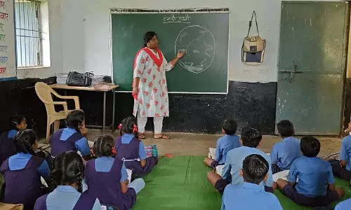 युक्तियुक्तकरण से मिडिल स्कूल पुरैना खपरी में दूर हुई शिक्षकों की कमी युक्तियुक्तकरण से मिडिल स्कूल पुरैना खपरी में दूर हुई शिक्षकों की कमी