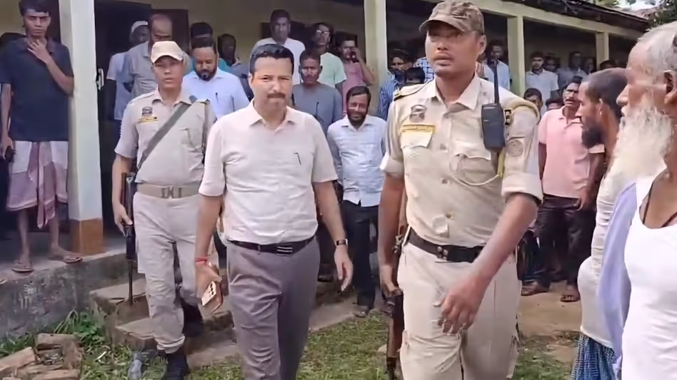 Assam  2.0 परियोजनाओं के लिए धुबरी के आलमगंज में बड़े पैमाने पर बेदखली अभियान शुरू