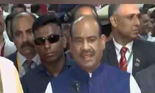 लोकतंत्र संवाद, धैर्य और गहन चर्चा से ही फलता-फूलता है: लोकसभा अध्यक्ष लोकतंत्र संवाद, धैर्य और गहन चर्चा से ही फलता-फूलता है: लोकसभा अध्यक्ष