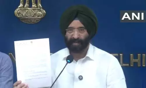 दिल्ली में ELV नियम लागू, मंत्री प्रवेश वर्मा ने बताया जनता पर अतिरिक्त बोझ दिल्ली में ELV नियम लागू, मंत्री प्रवेश वर्मा ने बताया जनता पर अतिरिक्त बोझ