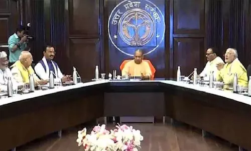 Lucknow: कांवड़ यात्रा और रोजगार मिशन पर UP कैबिनेट के अहम फैसले Lucknow: कांवड़ यात्रा और रोजगार मिशन पर UP कैबिनेट के अहम फैसले
