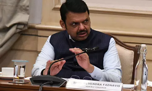 महाराष्ट्र सरकार ने 2289 अयोग्य महिलाओं को मुख्यमंत्री लड़की बहिन योजना से हटाया महाराष्ट्र सरकार ने 2289 अयोग्य महिलाओं को मुख्यमंत्री लड़की बहिन योजना से हटाया