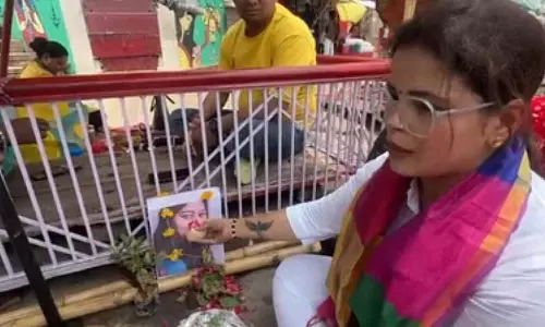 पिंडदान कर महिलाओं ने जताया विरोध, सोनम रघुवंशी के खिलाफ नाराज़गी