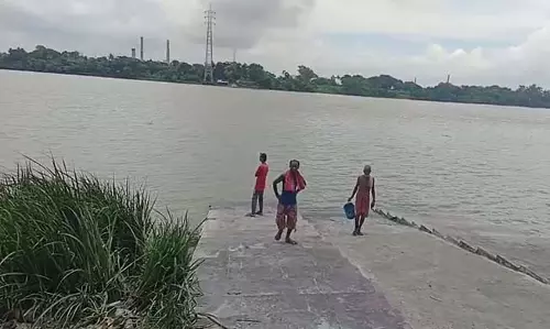 गंगा स्नान के दौरान एक और मौत, सुरकी घाट बंद