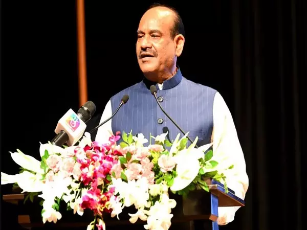 18वीं लोकसभा में व्यवधान में कमी के कारण उत्पादकता में वृद्धि और सार्थक बहस देखी गई: Om Birla 18वीं लोकसभा में व्यवधान में कमी के कारण उत्पादकता में वृद्धि और सार्थक बहस देखी गई: Om Birla