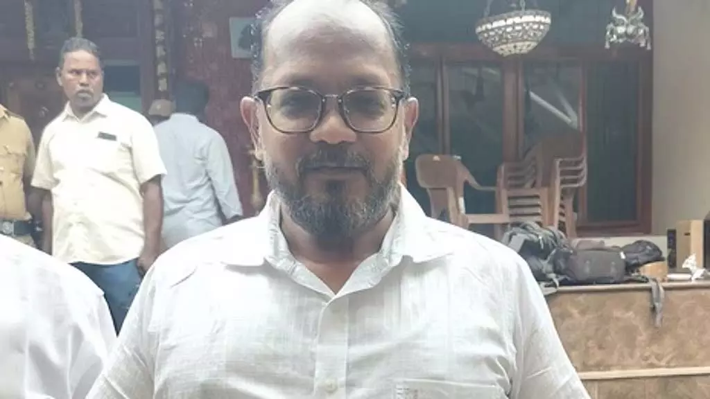 वज़हपदी राममूर्ति के बेटे ने PMK संस्थापक रामदास से मुलाकात की वज़हपदी राममूर्ति के बेटे ने PMK संस्थापक रामदास से मुलाकात की