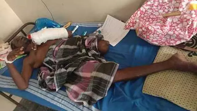 दिव्यांग व्यक्ति पर हमला करने के आरोप में विशेष इकाई का पुलिस अधिकारी निलंबित दिव्यांग व्यक्ति पर हमला करने के आरोप में विशेष इकाई का पुलिस अधिकारी निलंबित