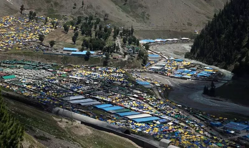 बालटाल आधार शिविर भक्तिमय हलचल से गुलजार बालटाल आधार शिविर भक्तिमय हलचल से गुलजार