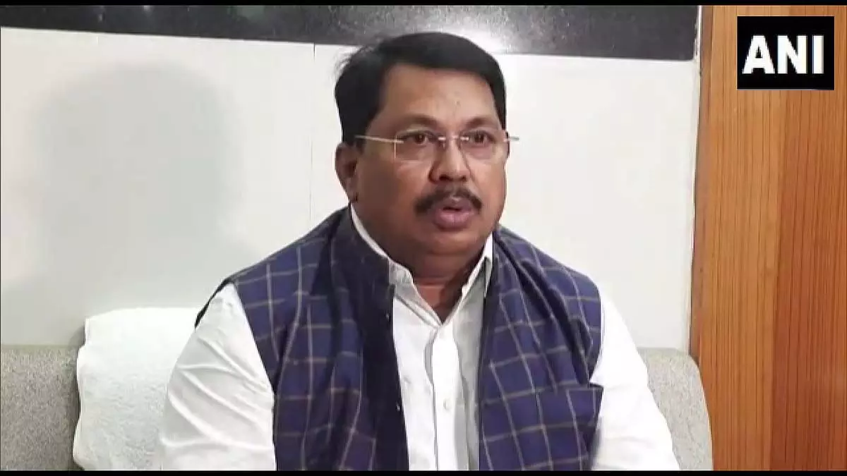 Maharashtra : कांग्रेस नेता ने किसानों से किए गए वादे तोड़ने पर सरकार की आलोचना की Maharashtra : कांग्रेस नेता ने किसानों से किए गए वादे तोड़ने पर सरकार की आलोचना की