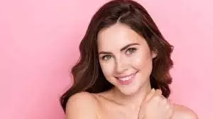 Skin Care: उमस भरे मौसम में भी चमकती रहेगी आपकी त्वचा, आजमाएं ये 5 आयुर्वेदिक तरीके Skin Care: उमस भरे मौसम में भी चमकती रहेगी आपकी त्वचा, आजमाएं ये 5 आयुर्वेदिक तरीके