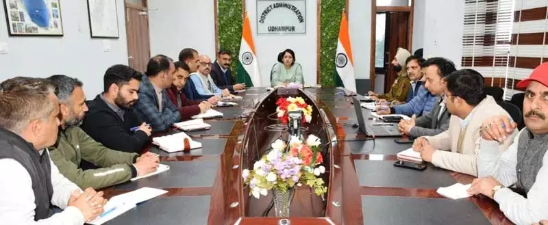 डीसी उधमपुर ने सुशासन सूचकांक के प्रदर्शन की समीक्षा की डीसी उधमपुर ने सुशासन सूचकांक के प्रदर्शन की समीक्षा की