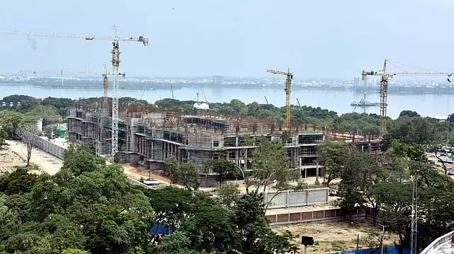 Hyderabad में आवास-कार्यालय स्थान में वृद्धि देखी गई Hyderabad में आवास-कार्यालय स्थान में वृद्धि देखी गई