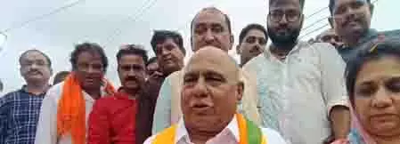 एमपी भाजपा प्रदेश अध्यक्ष चुने जाने पर बोले हेमंत खंडेलवाल, जो जिम्मेदारी सौंपी गई उसे निष्ठा से निभाऊंगा एमपी भाजपा प्रदेश अध्यक्ष चुने जाने पर बोले हेमंत खंडेलवाल, जो जिम्मेदारी सौंपी गई उसे निष्ठा से निभाऊंगा