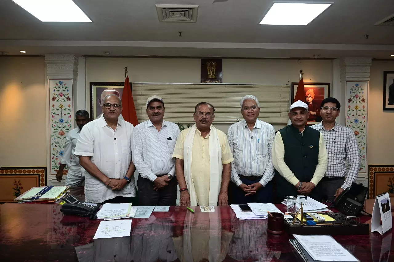 Jaipur: विधानसभा अध्यक्ष देवनानी का रामचंद्र मिशन द्वारा अभिनंदन Jaipur: विधानसभा अध्यक्ष देवनानी का रामचंद्र मिशन द्वारा अभिनंदन