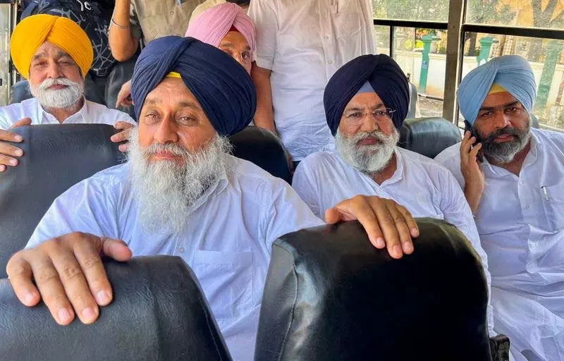 Sukhbir Badal ने शिरोमणि अकाली दल के 97 सदस्यीय कार्यकारी पैनल की घोषणा की Sukhbir Badal ने शिरोमणि अकाली दल के 97 सदस्यीय कार्यकारी पैनल की घोषणा की