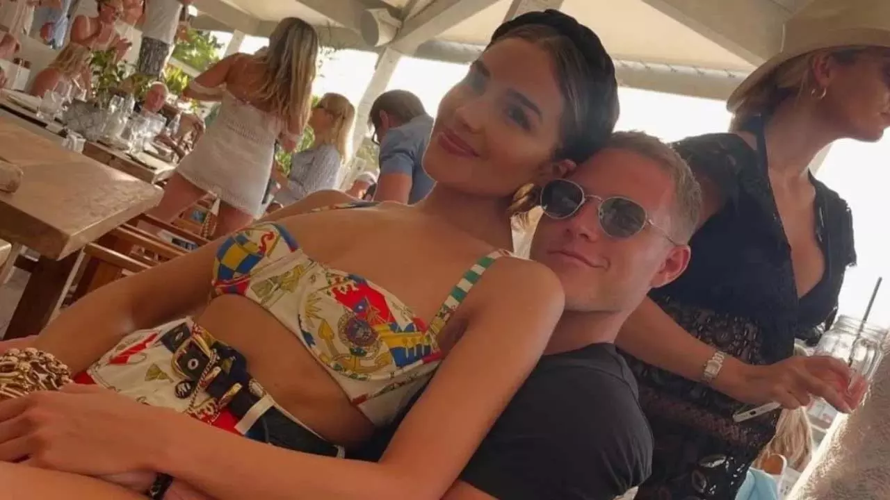 Olivia Culpo ने नियत तिथि से पहले गर्भावस्था के संघर्षों के बारे में खुलकर बात की Olivia Culpo ने नियत तिथि से पहले गर्भावस्था के संघर्षों के बारे में खुलकर बात की