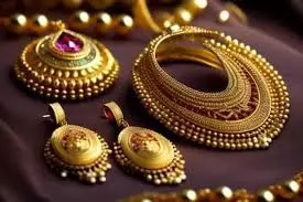 Andhra: एक व्यक्ति गिरफ्तार, 6 लाख रुपये के आभूषण बरामद Andhra: एक व्यक्ति गिरफ्तार, 6 लाख रुपये के आभूषण बरामद