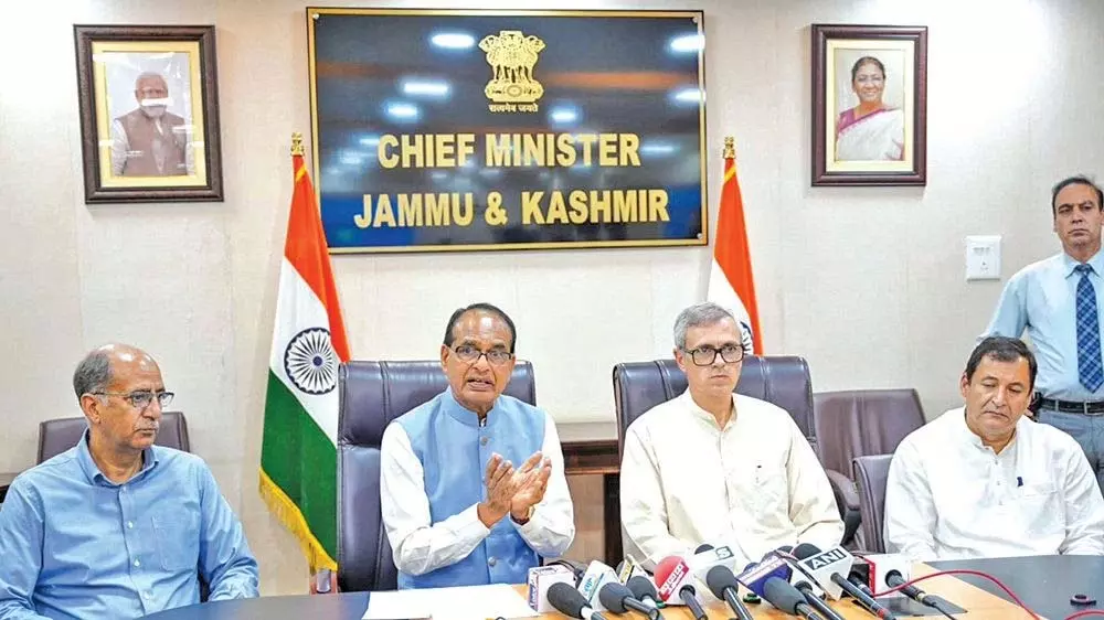 Srinagar आमने-सामने संवाद से समस्याओं का जल्दी समाधान संभव: मुख्यमंत्री Srinagar आमने-सामने संवाद से समस्याओं का जल्दी समाधान संभव: मुख्यमंत्री