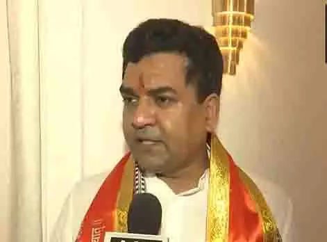 केजरीवाल के पर्दों से सस्ता है जन सेवा सदन: Kapil Mishra केजरीवाल के पर्दों से सस्ता है जन सेवा सदन: Kapil Mishra