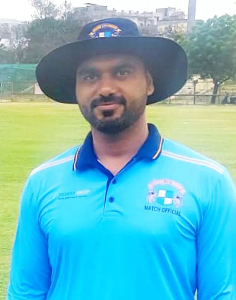 लुधियाना के व्यक्ति ने BCCI अंपायरिंग परीक्षा पास की लुधियाना के व्यक्ति ने BCCI अंपायरिंग परीक्षा पास की
