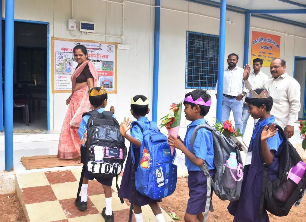 बंद पड़ी स्कूल में लौटी रौनक, नियद नेल्लानार योजना से शिक्षा को मिला नया संबल बंद पड़ी स्कूल में लौटी रौनक, नियद नेल्लानार योजना से शिक्षा को मिला नया संबल