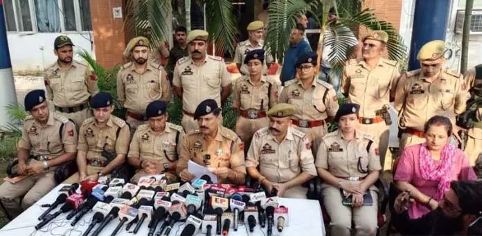 गांधी नगर सब-डिवीजन में चोरी के कई मामलों का खुलासा, 13 गिरफ्तार: Police गांधी नगर सब-डिवीजन में चोरी के कई मामलों का खुलासा, 13 गिरफ्तार: Police