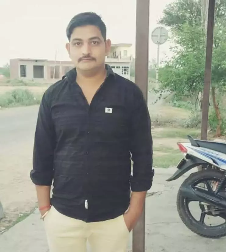 Zirakpur में झगड़े में एक व्यक्ति की चाकू घोंपकर हत्या Zirakpur में झगड़े में एक व्यक्ति की चाकू घोंपकर हत्या