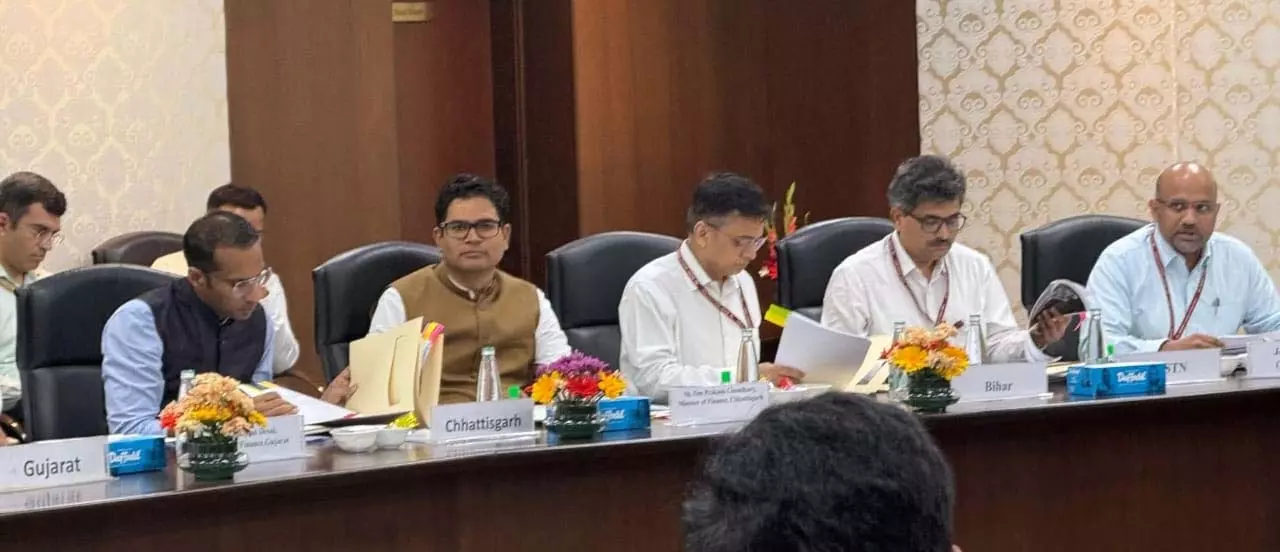 GST राजस्व संग्रहण विषय पर मंत्रियों के समूह की बैठक का आयोजन GST राजस्व संग्रहण विषय पर मंत्रियों के समूह की बैठक का आयोजन