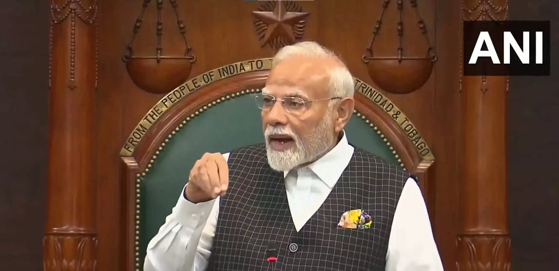 BIG BREAKING: प्रधानमंत्री नरेंद्र मोदी टोबैगो की संसद में किया संबोधन BIG BREAKING: प्रधानमंत्री नरेंद्र मोदी टोबैगो की संसद में किया संबोधन