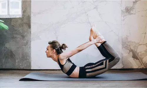 Yoga Tips: यूरिक एसिड को कम करने और किडनी की कार्यप्रणाली में सुधार के लिए योग Yoga Tips: यूरिक एसिड को कम करने और किडनी की कार्यप्रणाली में सुधार के लिए योग