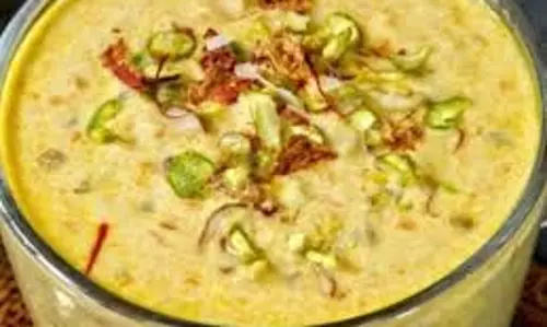 Orange Kheer Recipe: सावन के पहले सोमवार भोलेनाथ को लगाएं भांग और संतरे की खीर का भोग Orange Kheer Recipe: सावन के पहले सोमवार भोलेनाथ को लगाएं भांग और संतरे की खीर का भोग