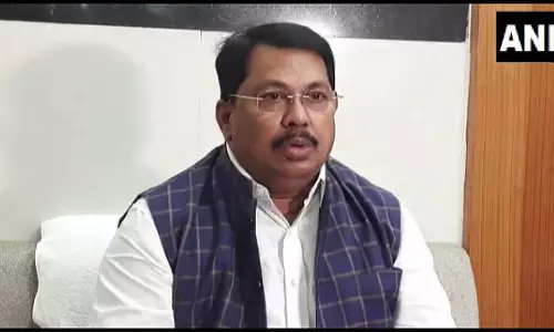 Maharashtra : कांग्रेस नेता ने किसानों से किए गए वादे तोड़ने पर सरकार की आलोचना की